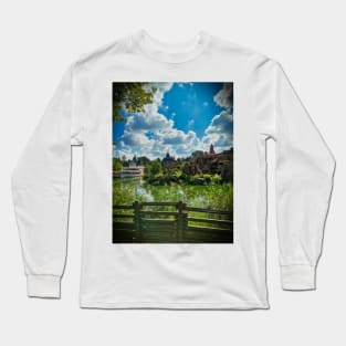 molly brown phantom and big thunder Long Sleeve T-Shirt